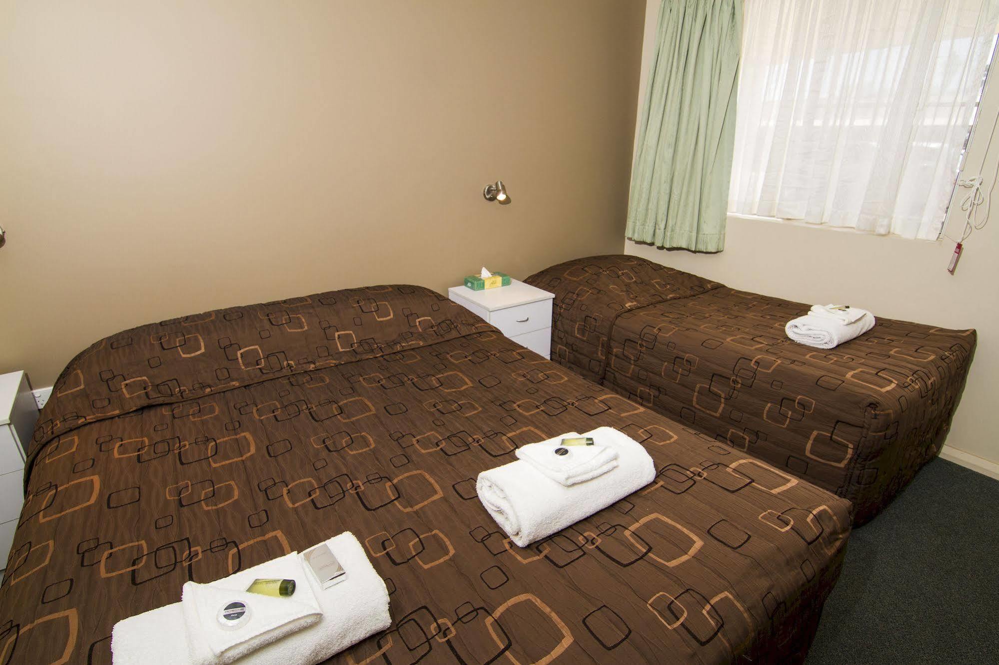 Green Gables Motel ダボ エクステリア 写真